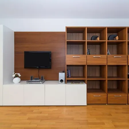 Near To The Center-spacious,modern, Cozy Plovdiv