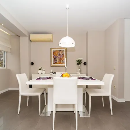 Apartment Near To The Center-spacious,modern, Cozy Plovdiv