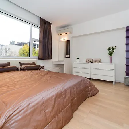 Apartment Near To The Center-spacious,modern, Cozy *